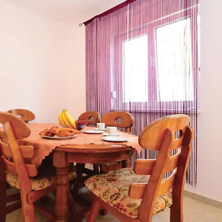 2 Bedroom Pet Friendly In Nin