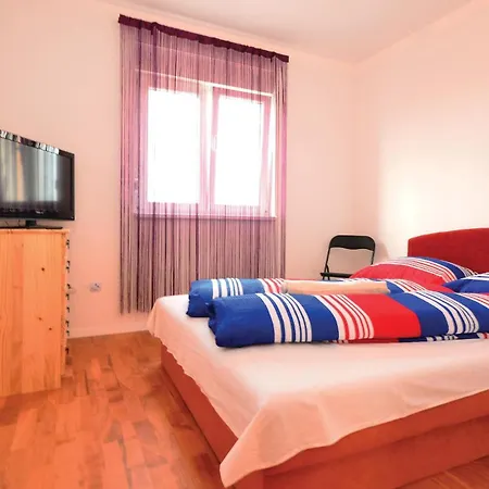 2 Bedroom Pet Friendly In