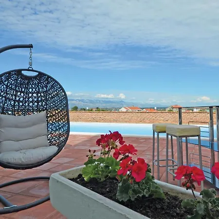 2 Bedroom Awesome In *