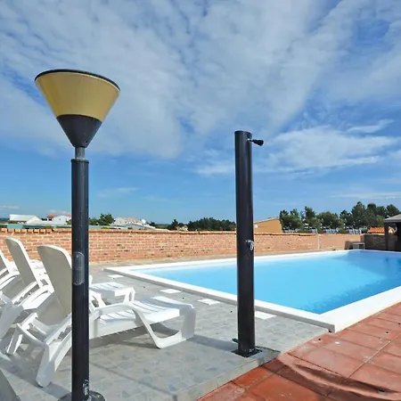 2 Bedroom Awesome In Апартаменты