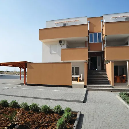 2 Bedroom Pet Friendly In *