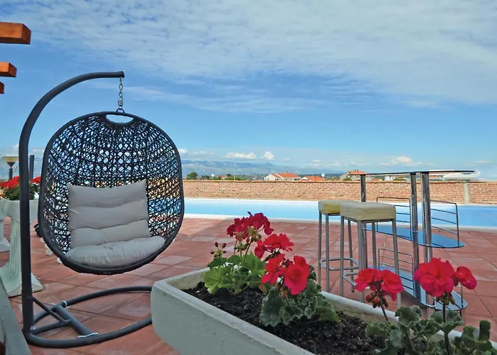 2 Bedroom Awesome In *