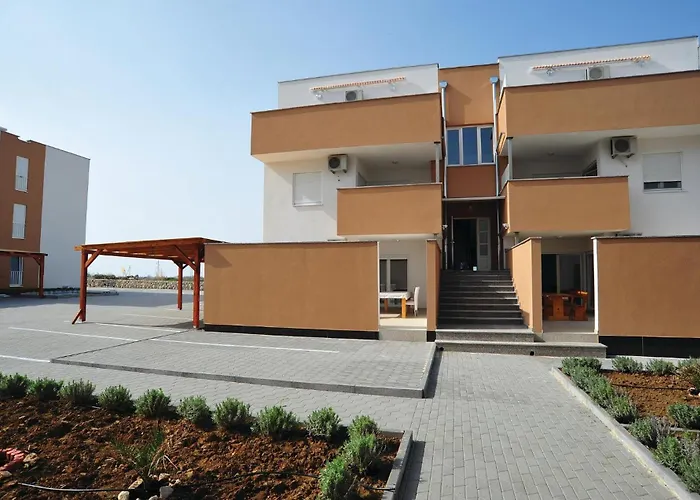 2 Bedroom Awesome In *